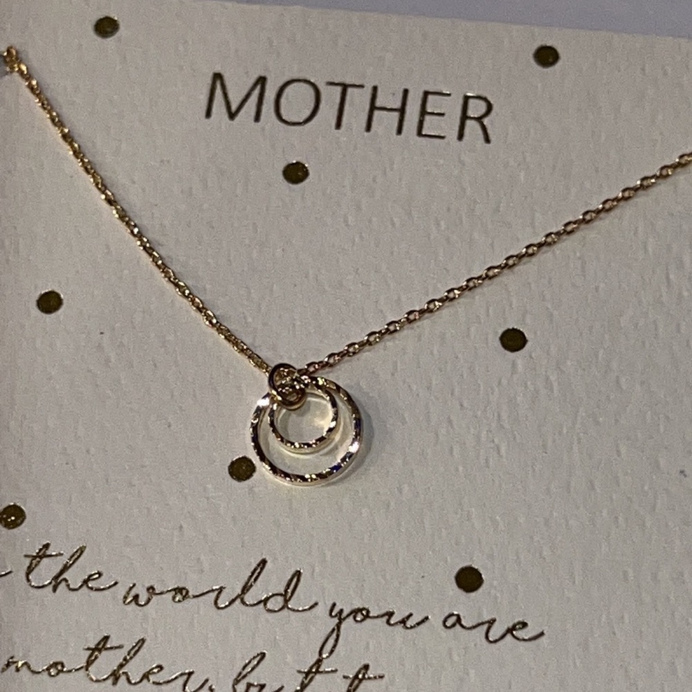 Franchesca’s Fashion Women’s Mother Necklace Gold tone - Picture 3 of 3